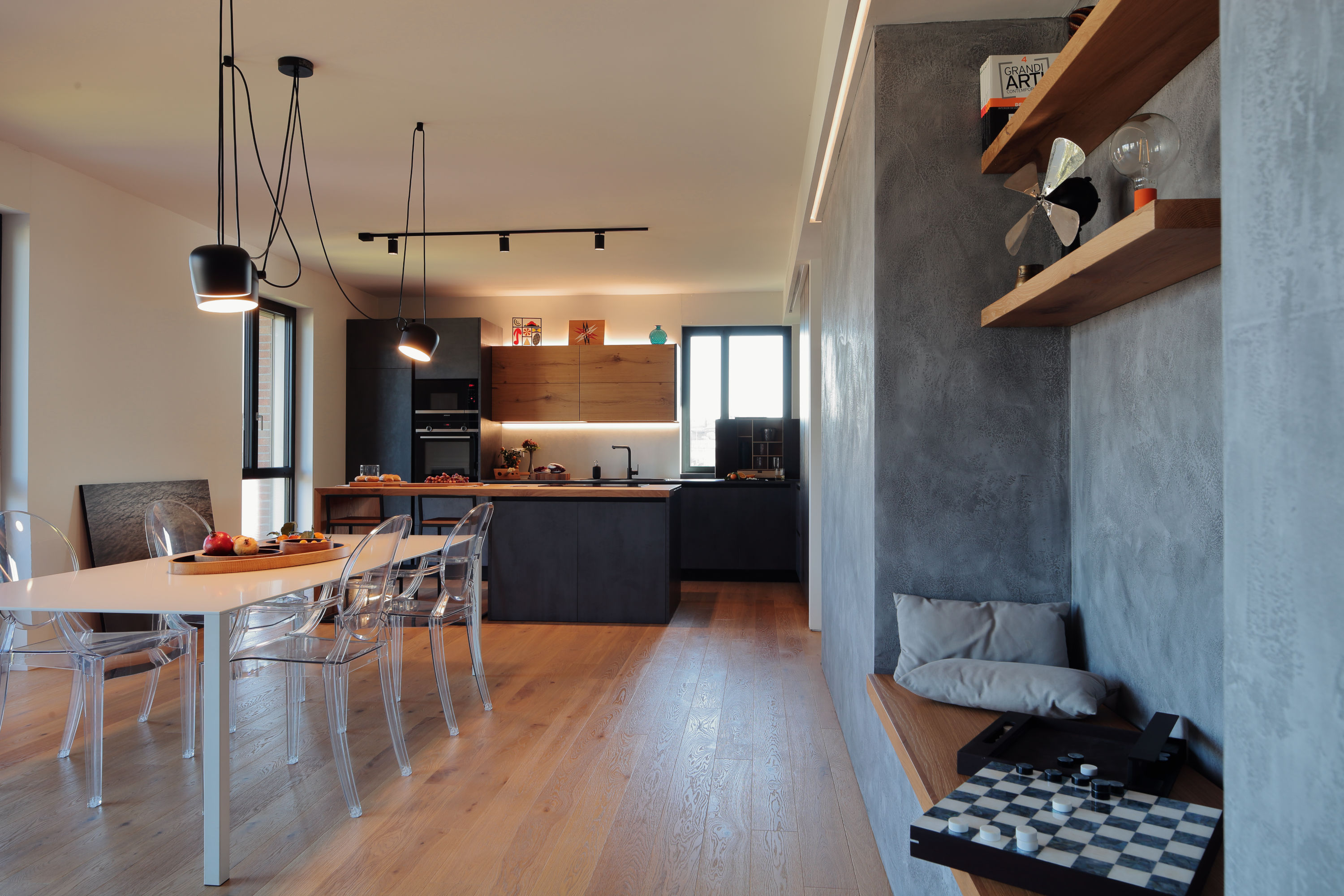 Casa EA, cucina e zona giorno su misura Deodara